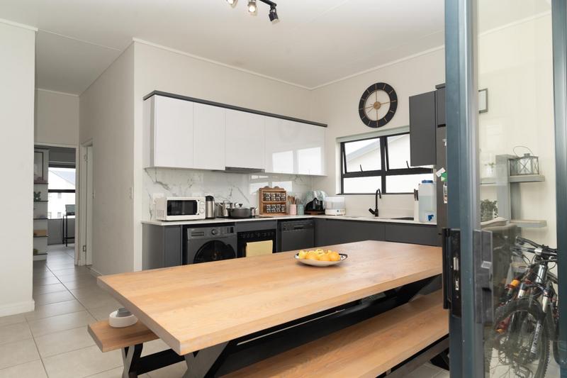 2 Bedroom Property for Sale in The Huntsman Western Cape